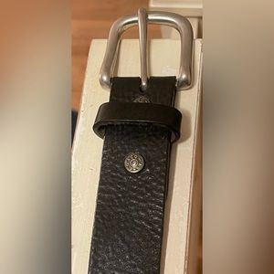 Vintage Levis Straus & Co Solid Brass Buckle Full Grain Leather Belt 4689 Sz 38